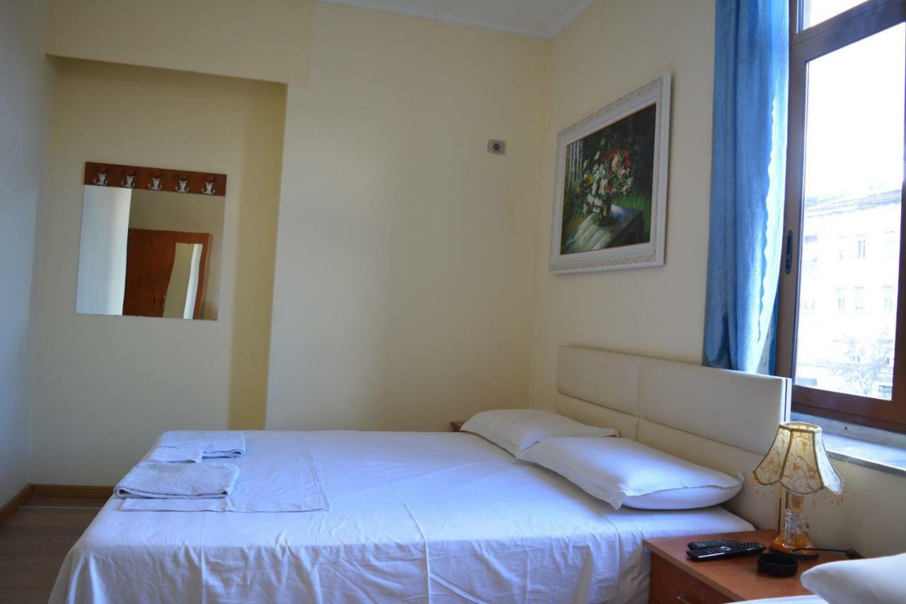 Hotel Republika Tiranë Eksteriør bilde