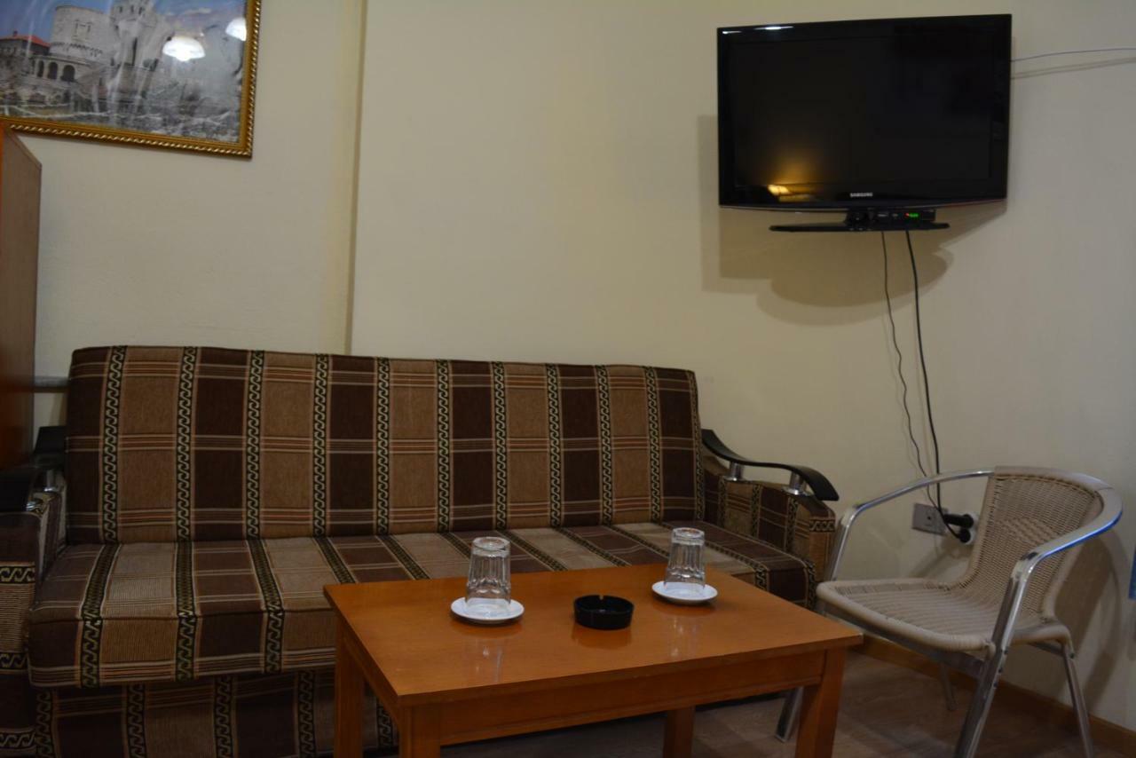 Hotel Republika Tiranë Eksteriør bilde